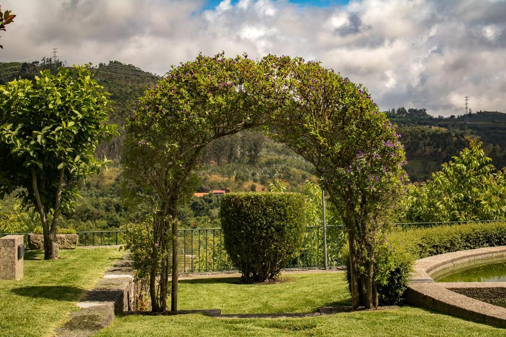 Villa Quinta Da Eira Do Sol à Guimarães Extérieur photo